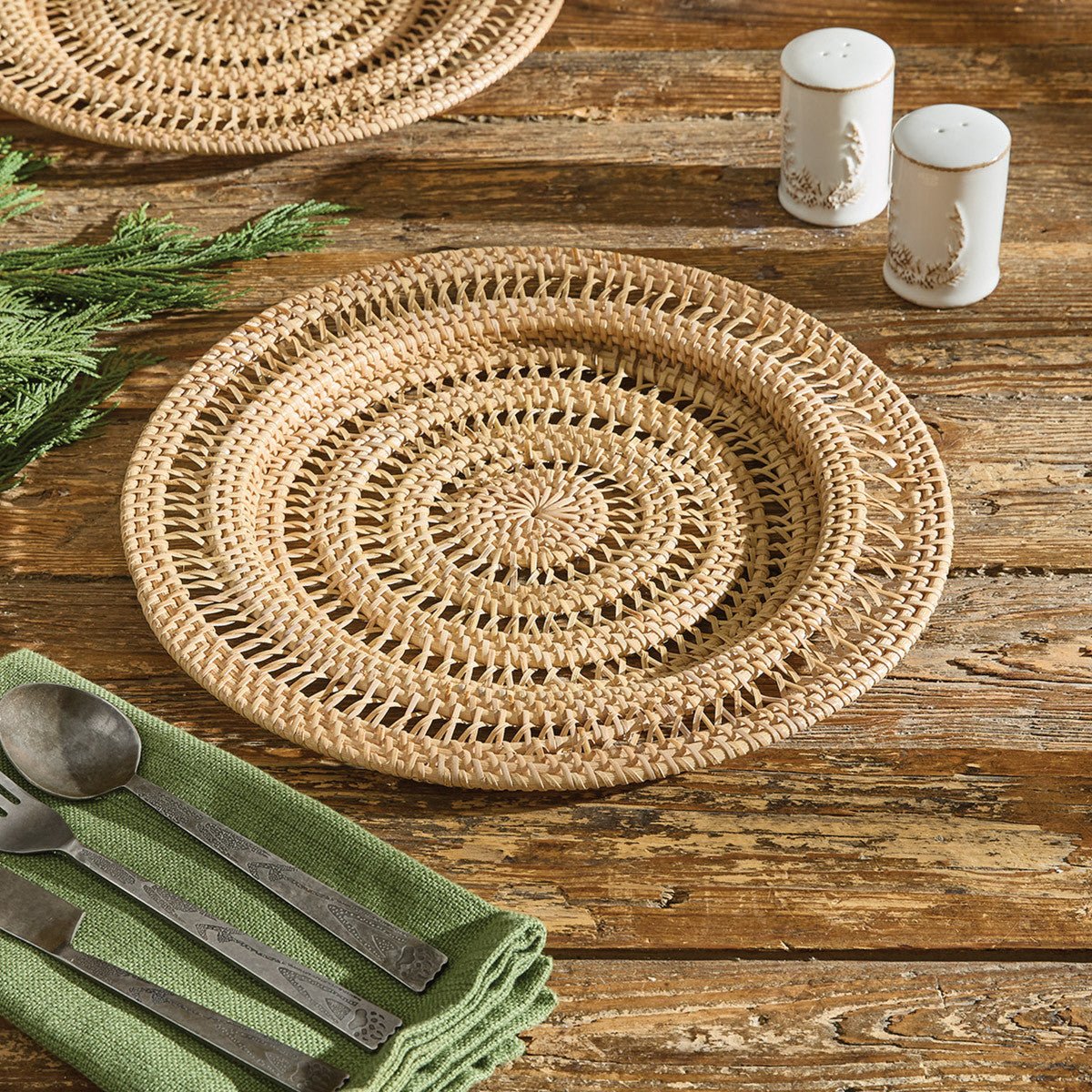 Rattan Spiral Charger Plate Set - Ozark Cabin Décor, LLC