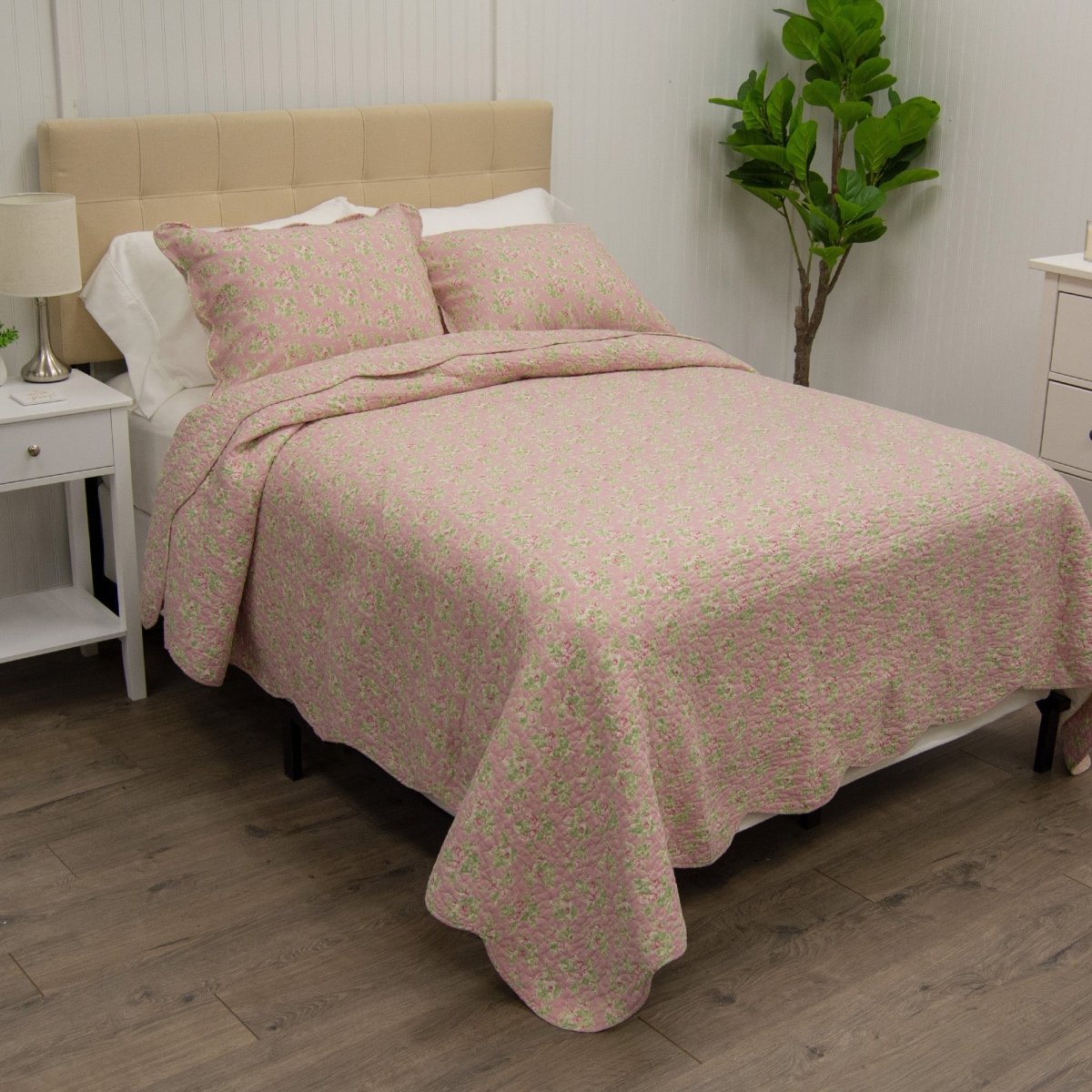 Strawberry Garden 3-Piece Quilt Set - King - Ozark Cabin Décor, LLC